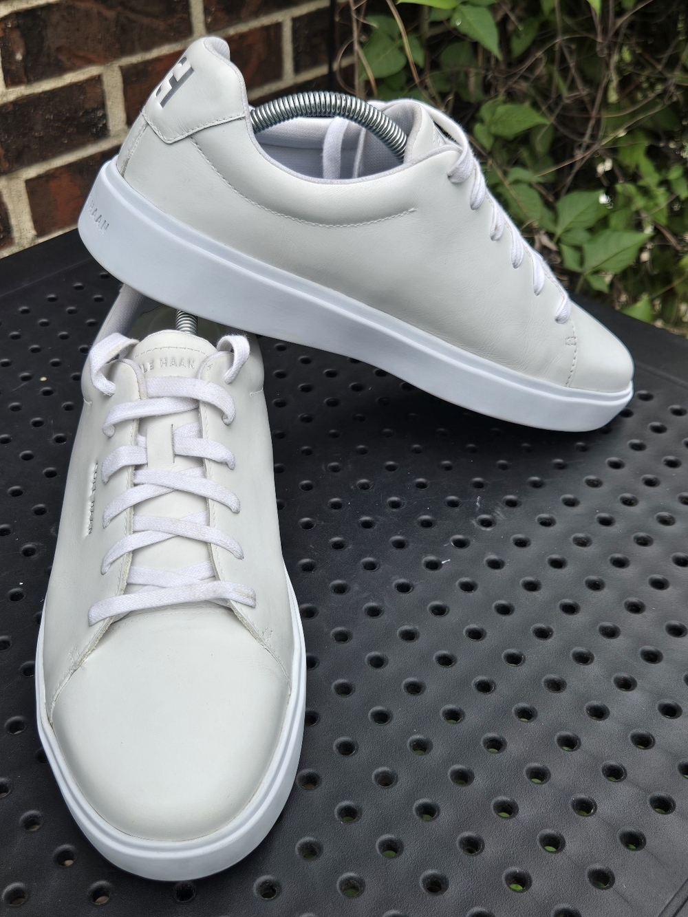 Cole Haan White Leather Grand Crosscourt Traveler Sneakers Women's 11B